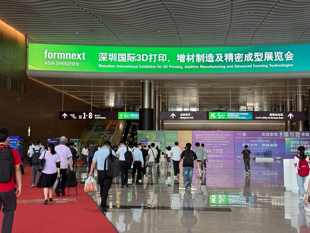 Chinese Trade Association Report Says China is Evolving from “World’s Factory” to “Global Supply Chain Hub”3DPrint.com | Additive Manufacturing Business 2 IMG 1870 Zd2IIa