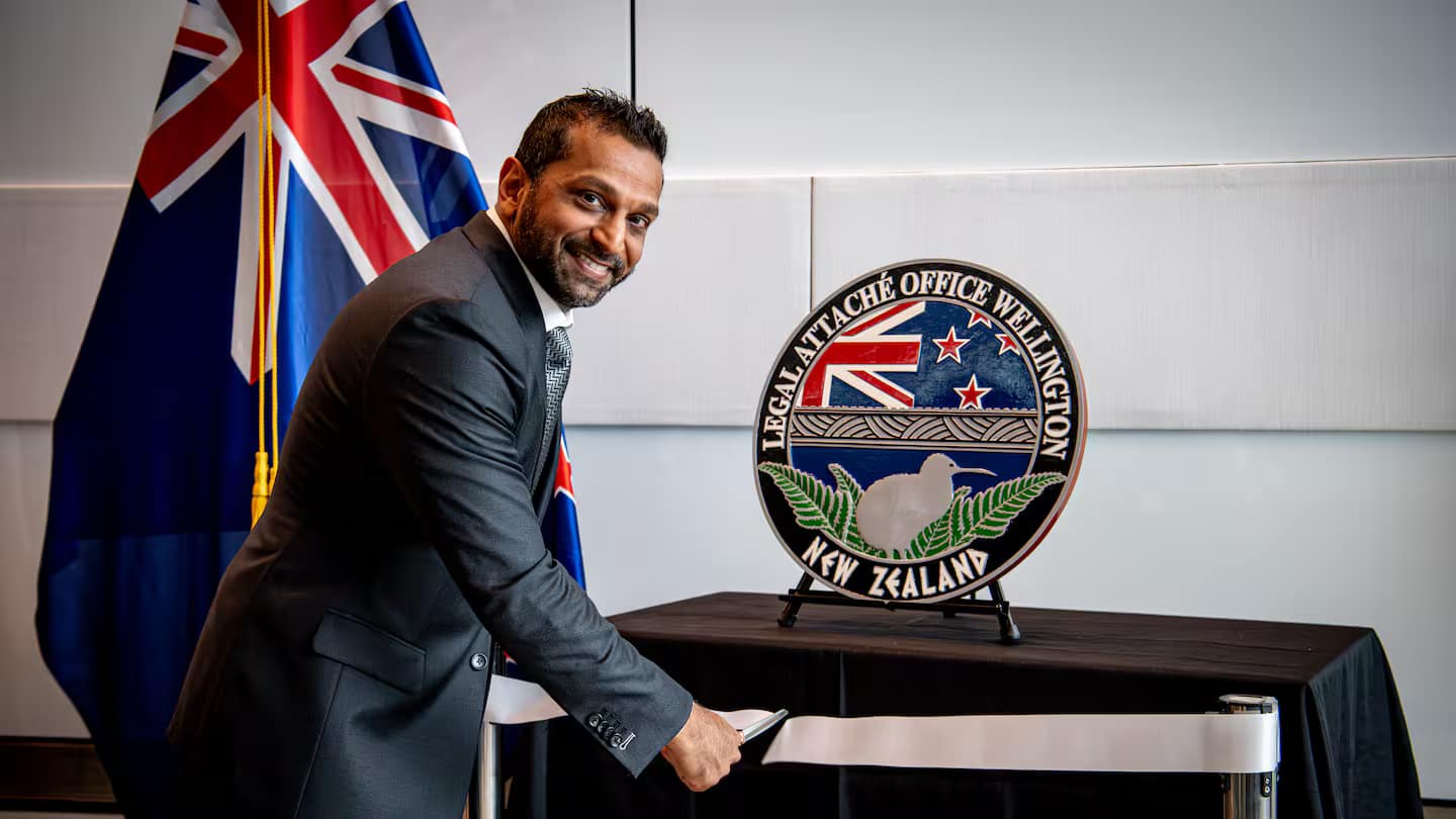 Outlaw3D: FBI Director’s 3D Printed Gun Gifts Destroyed in New Zealand3DPrint.com | Additive Manufacturing Business 1 EHDHFQWHNFBODNIKPU62YEY6UI 1AzSiQ