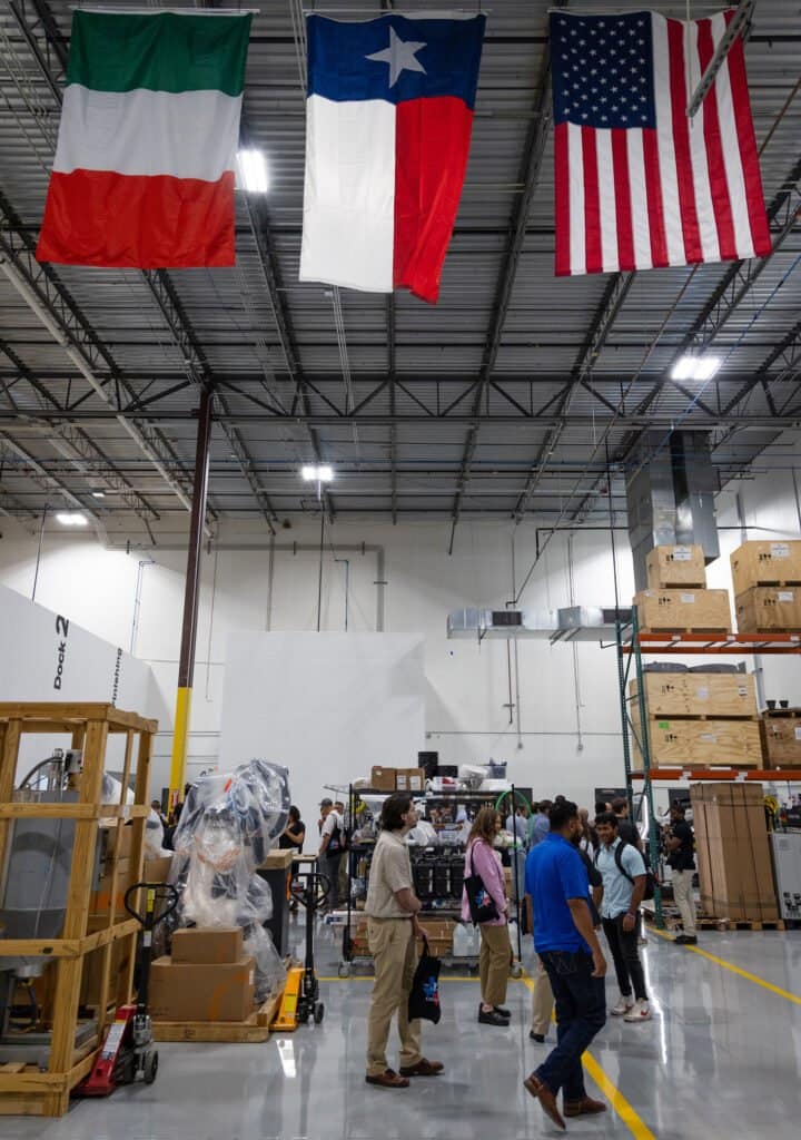 Caracol Expands Large-Format Additive Manufacturing Production in the US3DPrint.com | Additive Manufacturing Business 3 Caracol Headquarters and Production Center 720x1024 4jbNtC