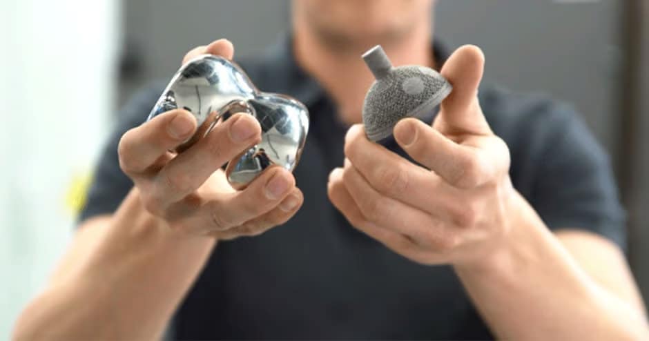 3D Printing Financials: Healthcare and Aerospace Drive Growth at 3D Systems3DPrint.com | Additive Manufacturing Business 2 3d systems healthcare dmp hip cup knee hands holding 2 SjBnEu